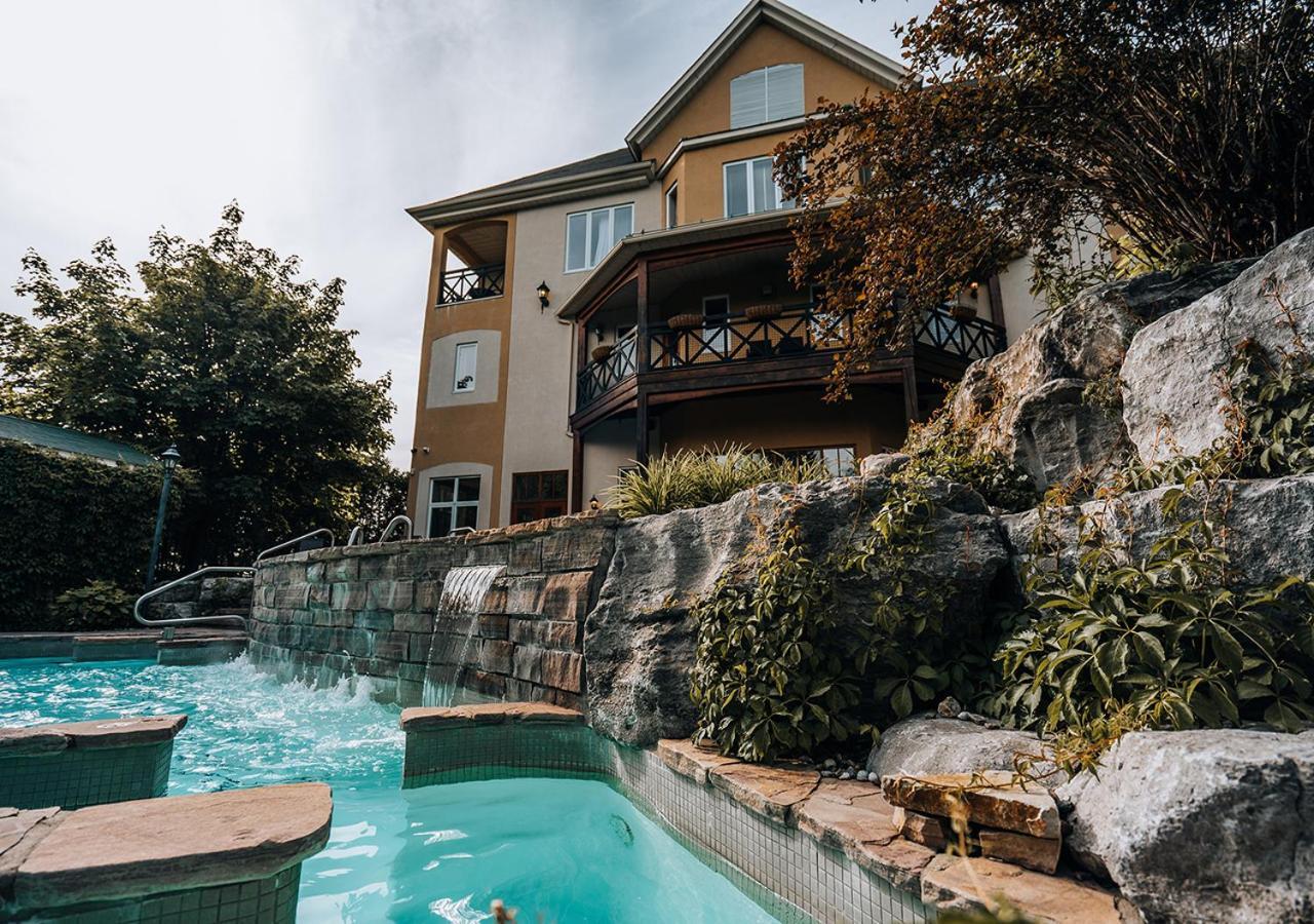 Hotel Chateau Bromont Exterior photo